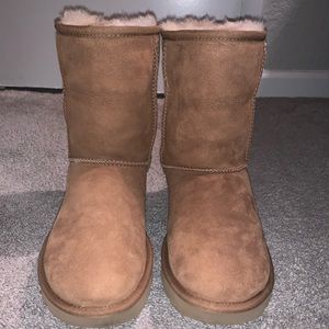 UGG Genuine Classic Short - Sz US 6 Women - Chestnut
